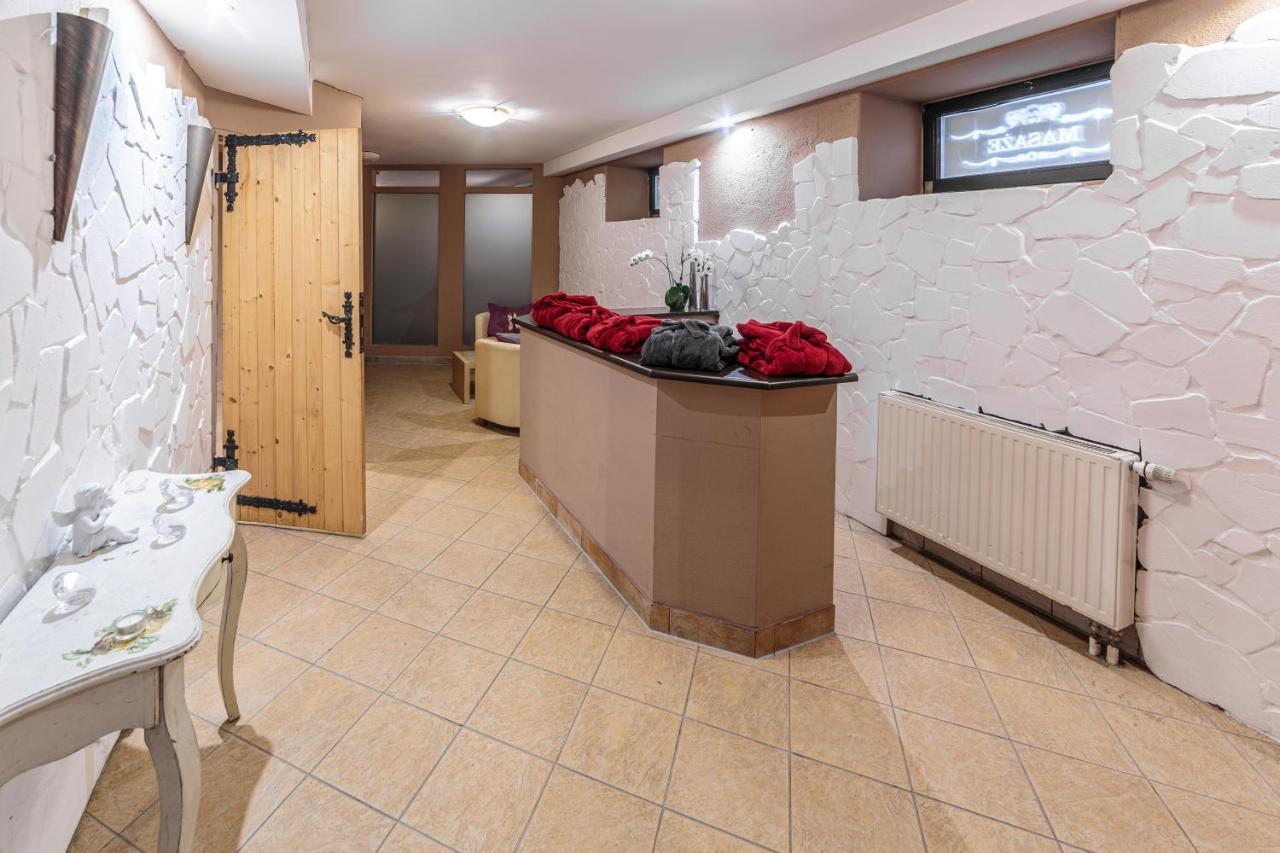 Hotel Fenix Jelenia Gora Luaran gambar
