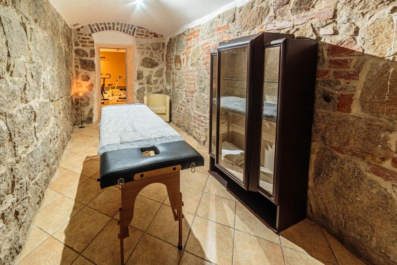 Hotel Fenix Jelenia Gora Luaran gambar