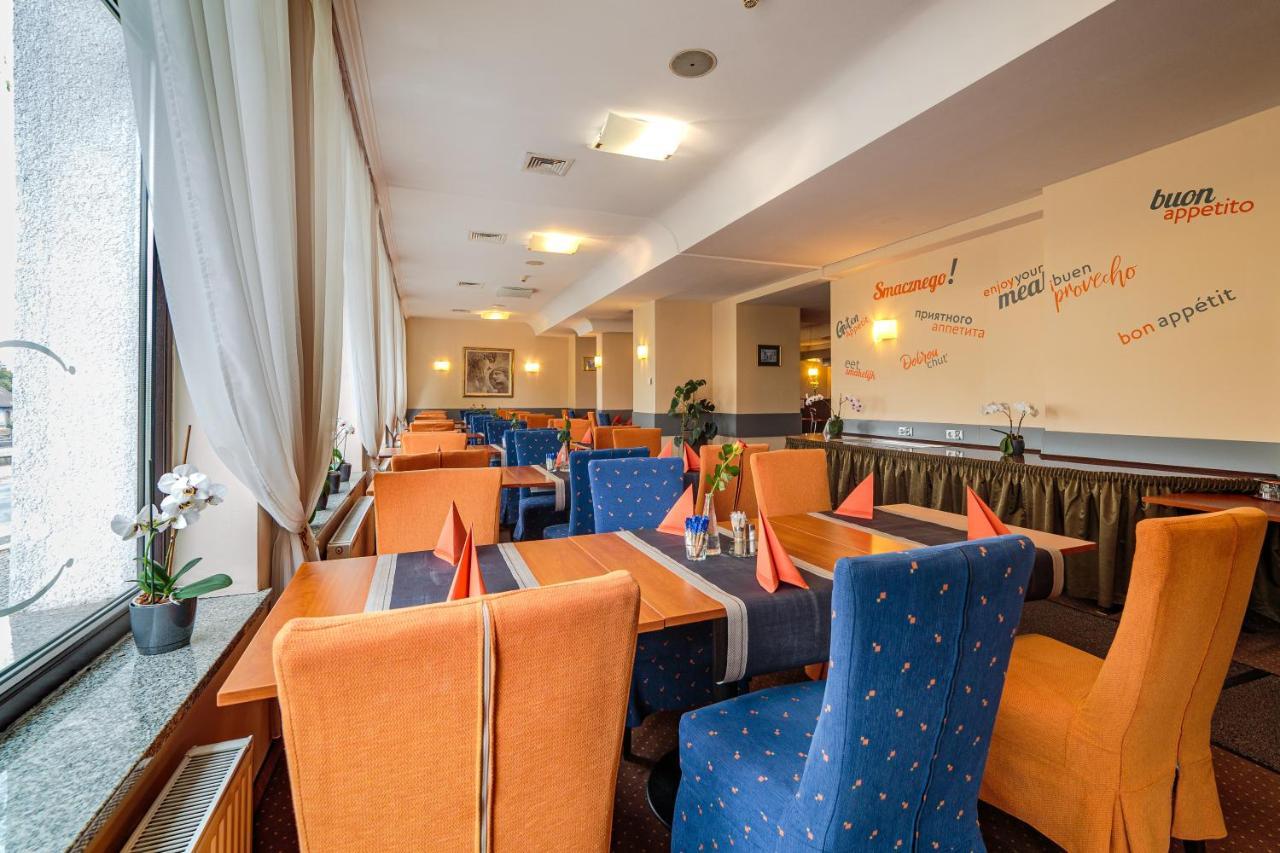 Hotel Fenix Jelenia Gora Luaran gambar