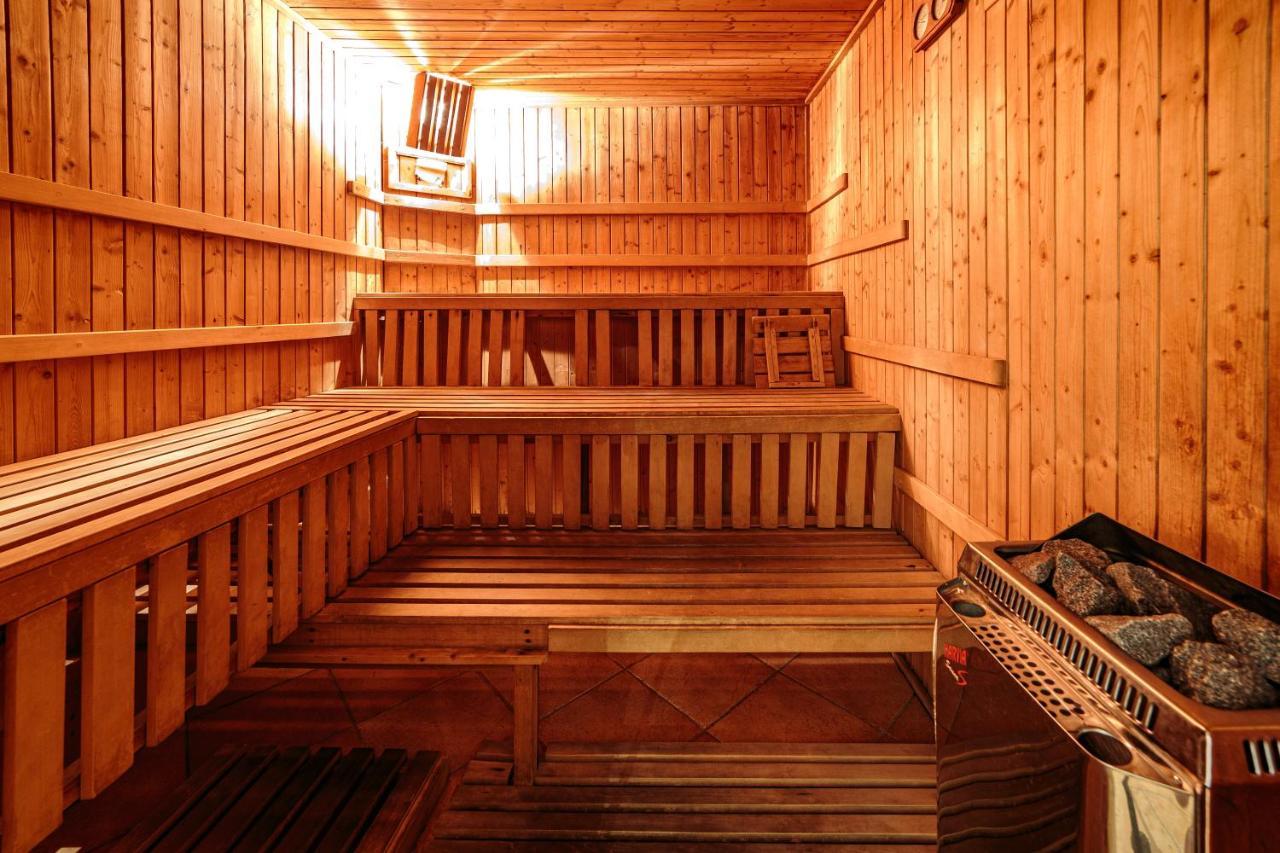 Hotel Fenix Jelenia Gora Luaran gambar