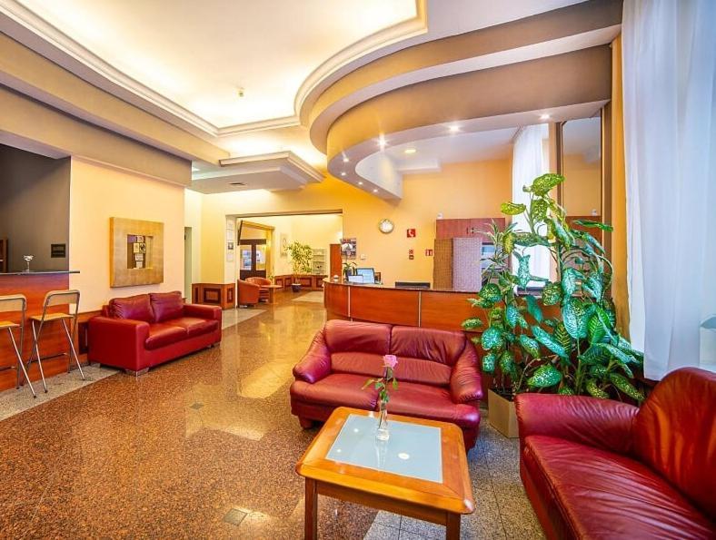 Hotel Fenix Jelenia Gora Luaran gambar