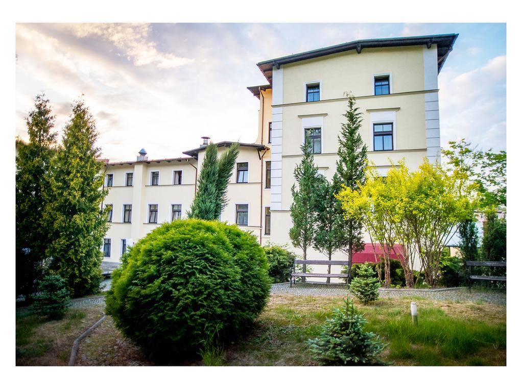 Hotel Fenix Jelenia Gora Luaran gambar