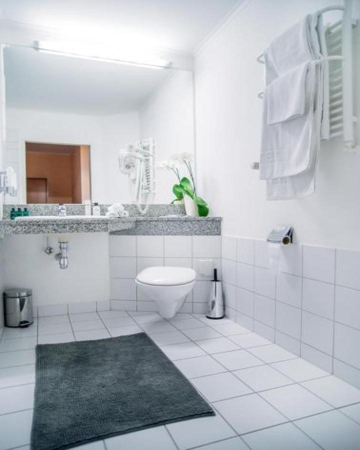 Hotel Fenix Jelenia Gora Luaran gambar